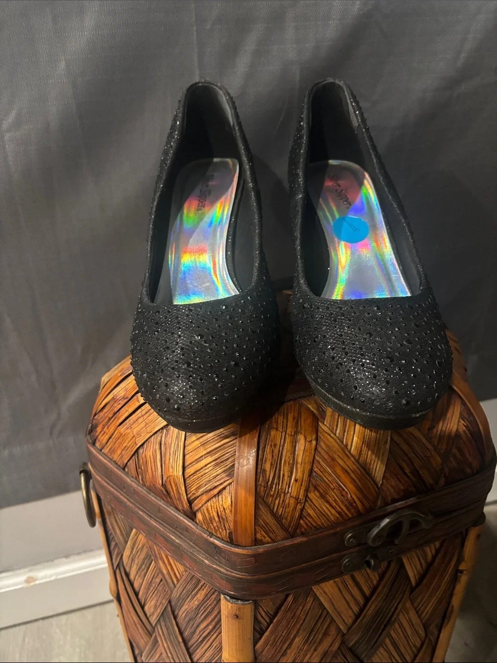 Sparkling Black Round-Toe Dress Heels